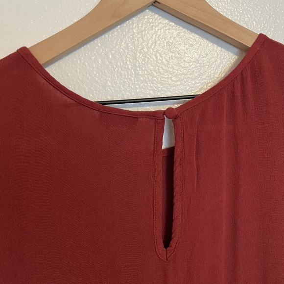 Torrid - Rayon Crepe Short Sleeve Babydoll Rust Red Brown Tiered Top - 1X - Picture 7 of 11